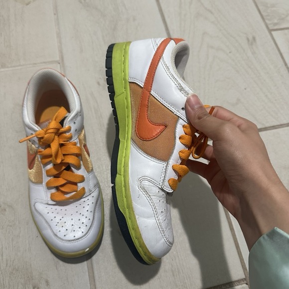 NIKE 317813-181 WOMEN'S WHITE ORANGE BLAZE DUNK LOW SNEAKERS SIZE 7.5 - Picture 5 of 13